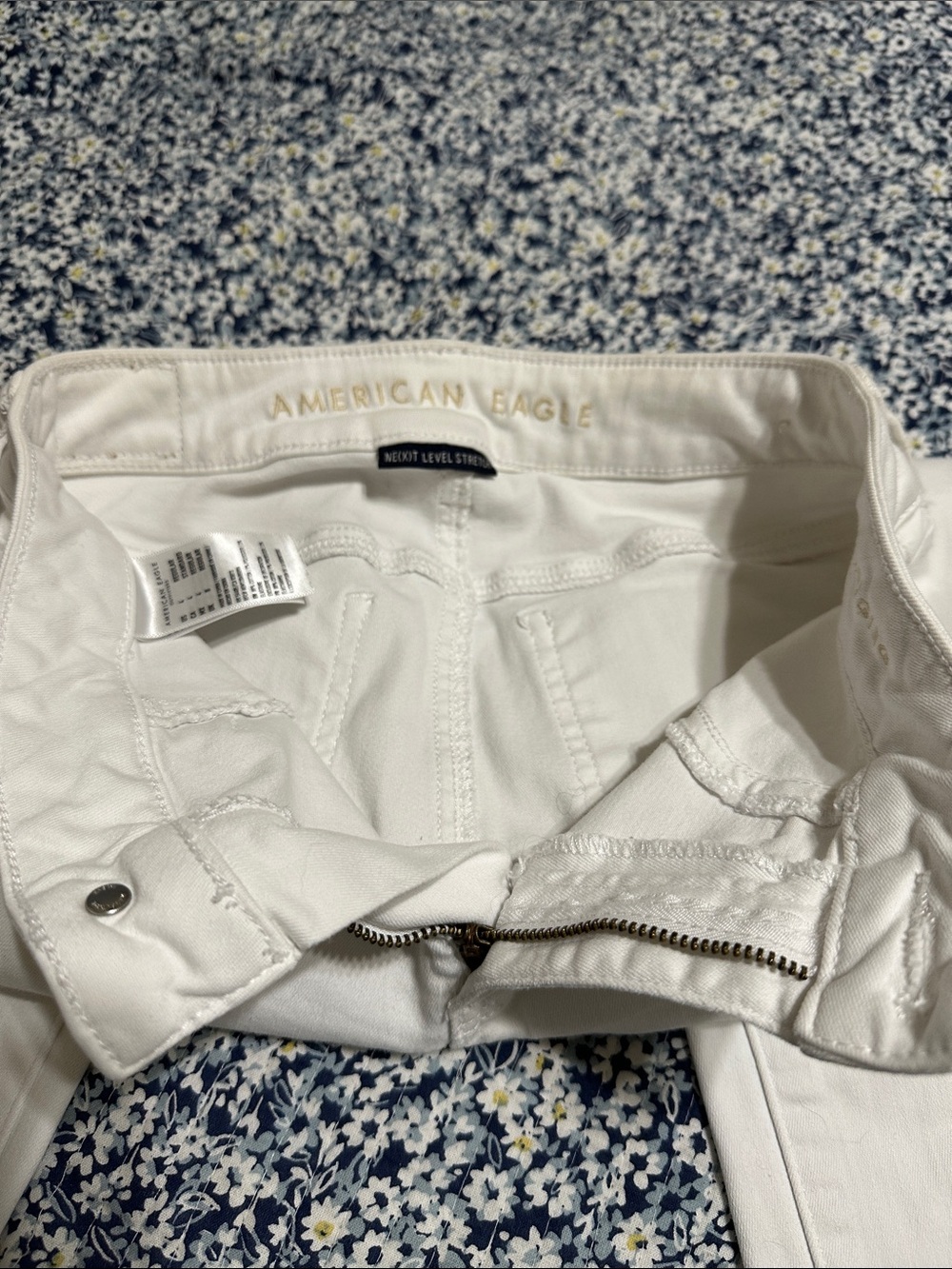 American Eagle Outfitters White Women’s Jeans - Next Level Stretch
